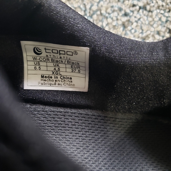 Topo Athletic COR shoes, black/white,  size 6.5 - Picture 13 of 13